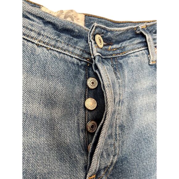 We The Free Jeans Womens 26 Mid Rise Destroyed Raw Hem Straight Crop Baggy Loose - Picture 6 of 14